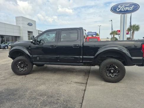 Used 2020 Ford F250 Lariat w/ Lariat Ultimate Package image 6