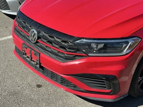 Used 2019 Volkswagen Jetta GLI image 12