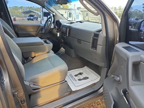 Used 2007 Nissan Titan XE w/ Preferred Pkg image 15