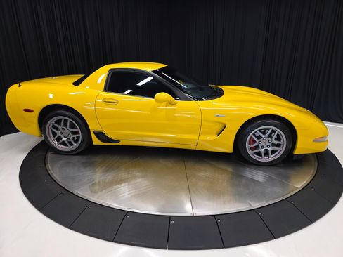 Used 2003 Chevrolet Corvette Z06 w/ Memory Package, 3 Drivers RWD image 14