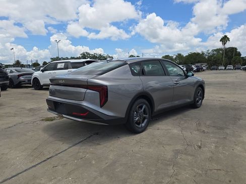 New 2026 Kia K4 FWD image 8