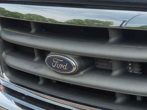 Used 2000 Ford F250 XLT RWD image 12