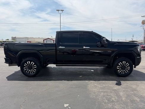 Used 2024 GMC Sierra 2500 Denali Ultimate AWD/4WD image 11