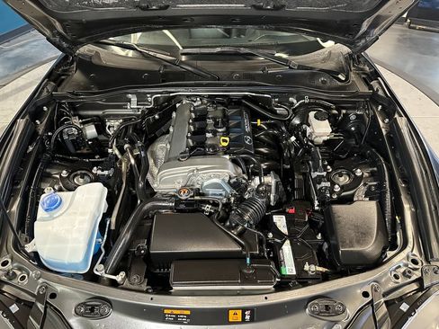 Used 2018 MAZDA MX-5 Miata Grand Touring RWD image 18
