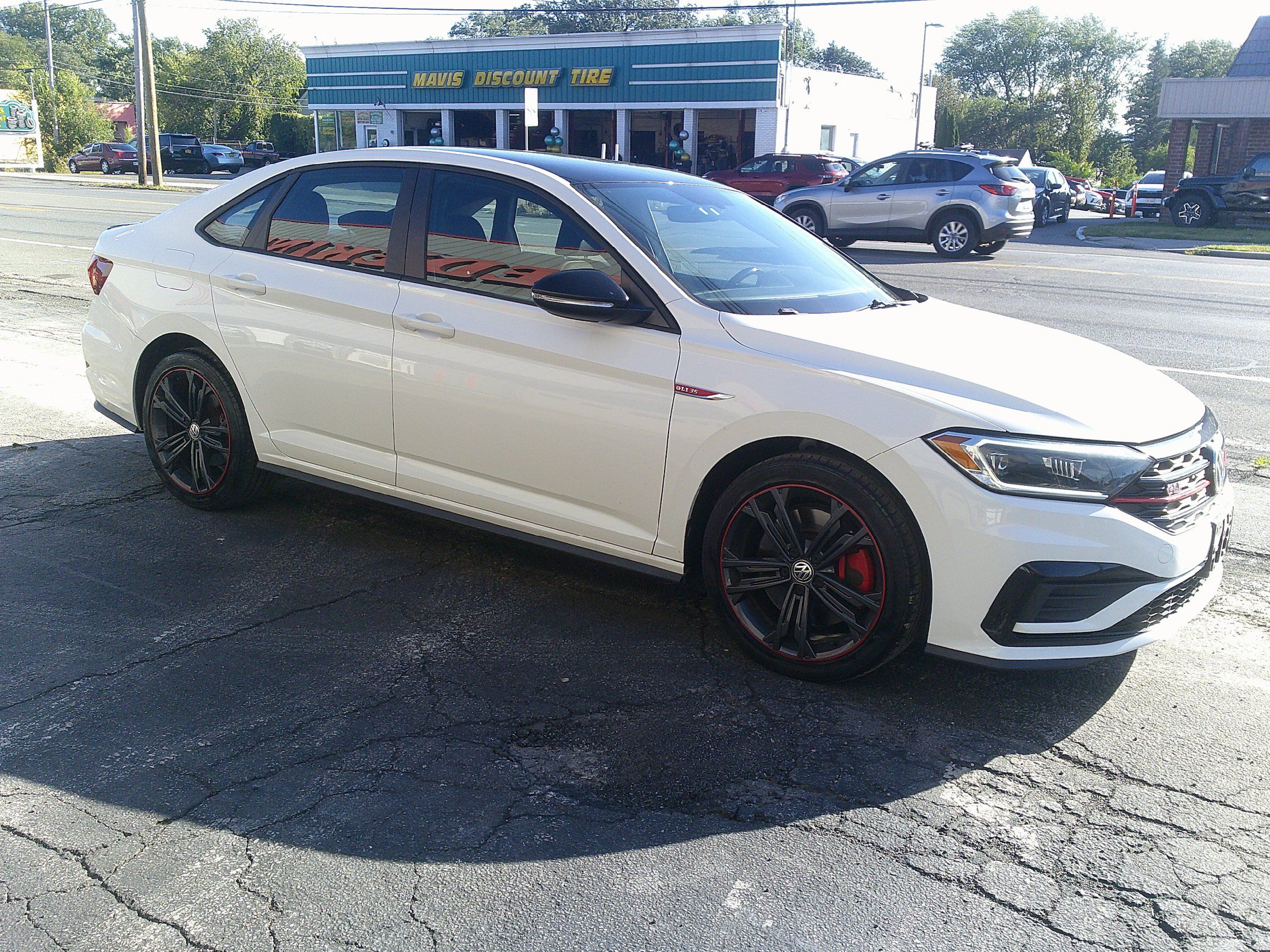 Used 2019 Volkswagen Jetta GLI FWD image 5