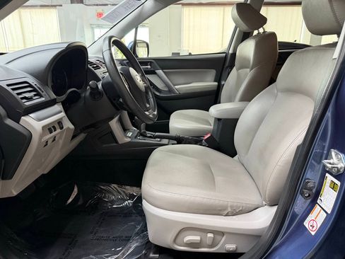 Used 2015 Subaru Forester 2.5i Touring AWD/4WD image 11