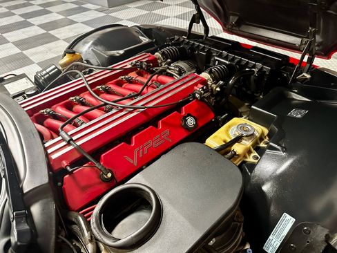 Used 1996 Dodge Viper RT/10 image 11