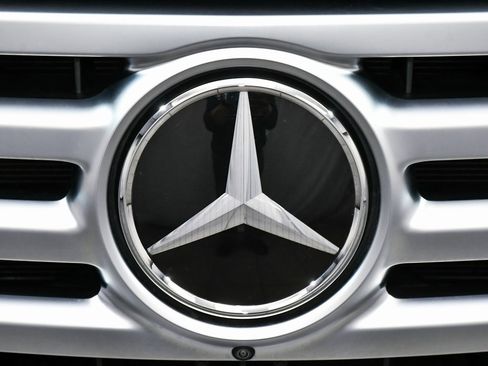 Used 2025 Mercedes-Benz GLS 450 4MATIC image 92