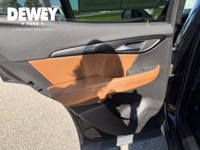 Used 2021 Buick Envision Essence AWD/4WD image 25