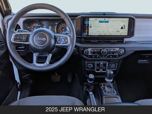 Used 2025 Jeep Wrangler Unlimited Sahara AWD/4WD image 13