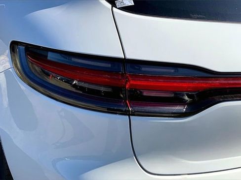 Certified 2026 Porsche Macan image 19