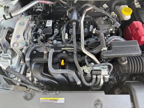 Used 2025 Nissan Sentra SV FWD image 31