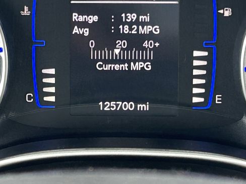 Used 2020 Chrysler Pacifica Touring-L image 26