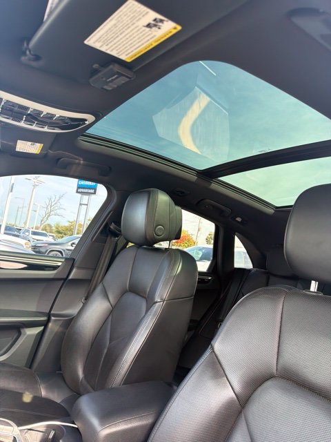 Used 2018 Porsche Macan S AWD/4WD image 3