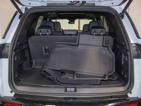 New 2026 Chevrolet Traverse RS w/ LPO, Floor Liner Package image 15