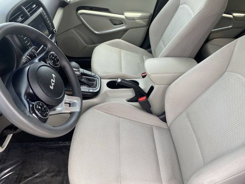 Used 2022 Kia Soul LX FWD image 22