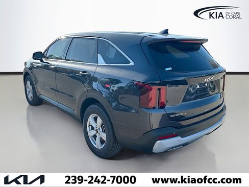 New 2026 Kia Sorento LX image 3