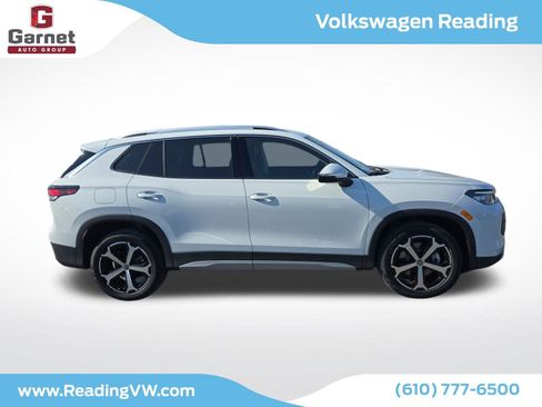 New 2026 Volkswagen Tiguan SE image 6