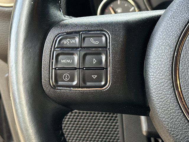 Used 2015 Jeep Wrangler Unlimited Rubicon w/ Connectivity Group AWD/4WD image 24
