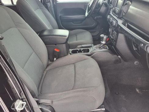 Used 2021 Jeep Wrangler Unlimited Sport image 13