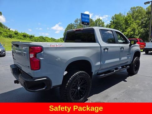 Used 2024 Chevrolet Silverado 1500 LT Trail Boss w/ LT Trail Boss Premium Package AWD/4WD image 9