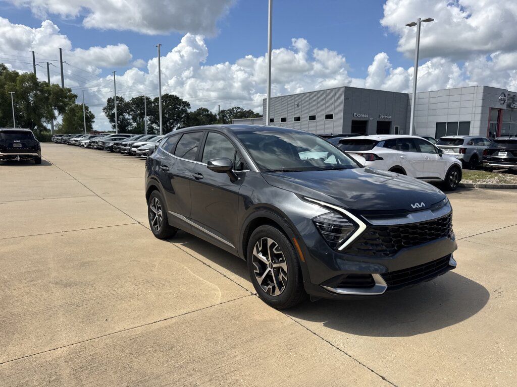 Certified 2024 Kia Sportage EX FWD image 9