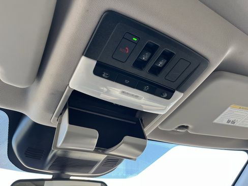 Used 2023 Nissan Rogue SV w/ SV Premium Package image 36