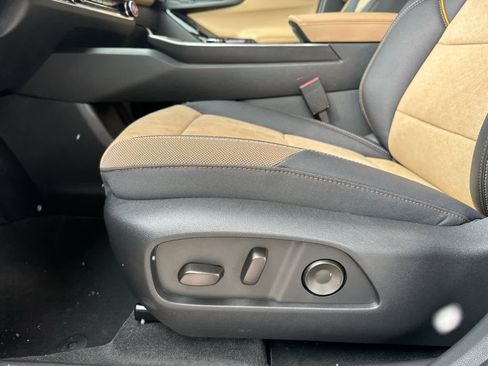 New 2026 Chevrolet Equinox ACTIV w/ Convenience Package III image 13