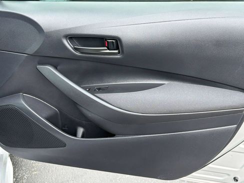 Used 2025 Toyota Corolla LE FWD image 34