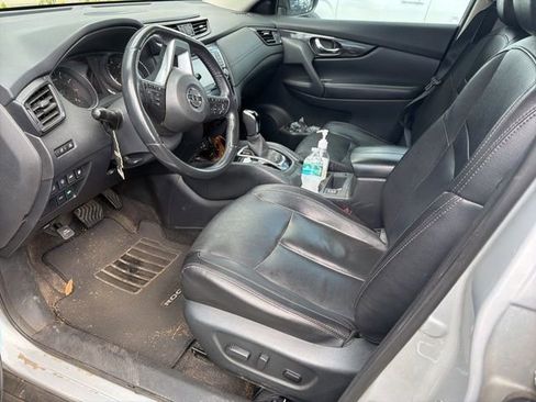 Used 2018 Nissan Rogue SL image 5