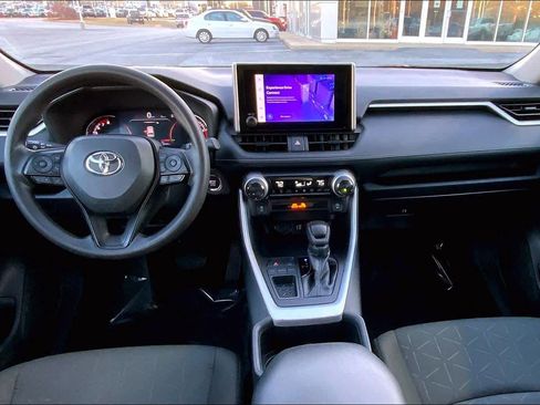 Used 2024 Toyota RAV4 XLE image 14