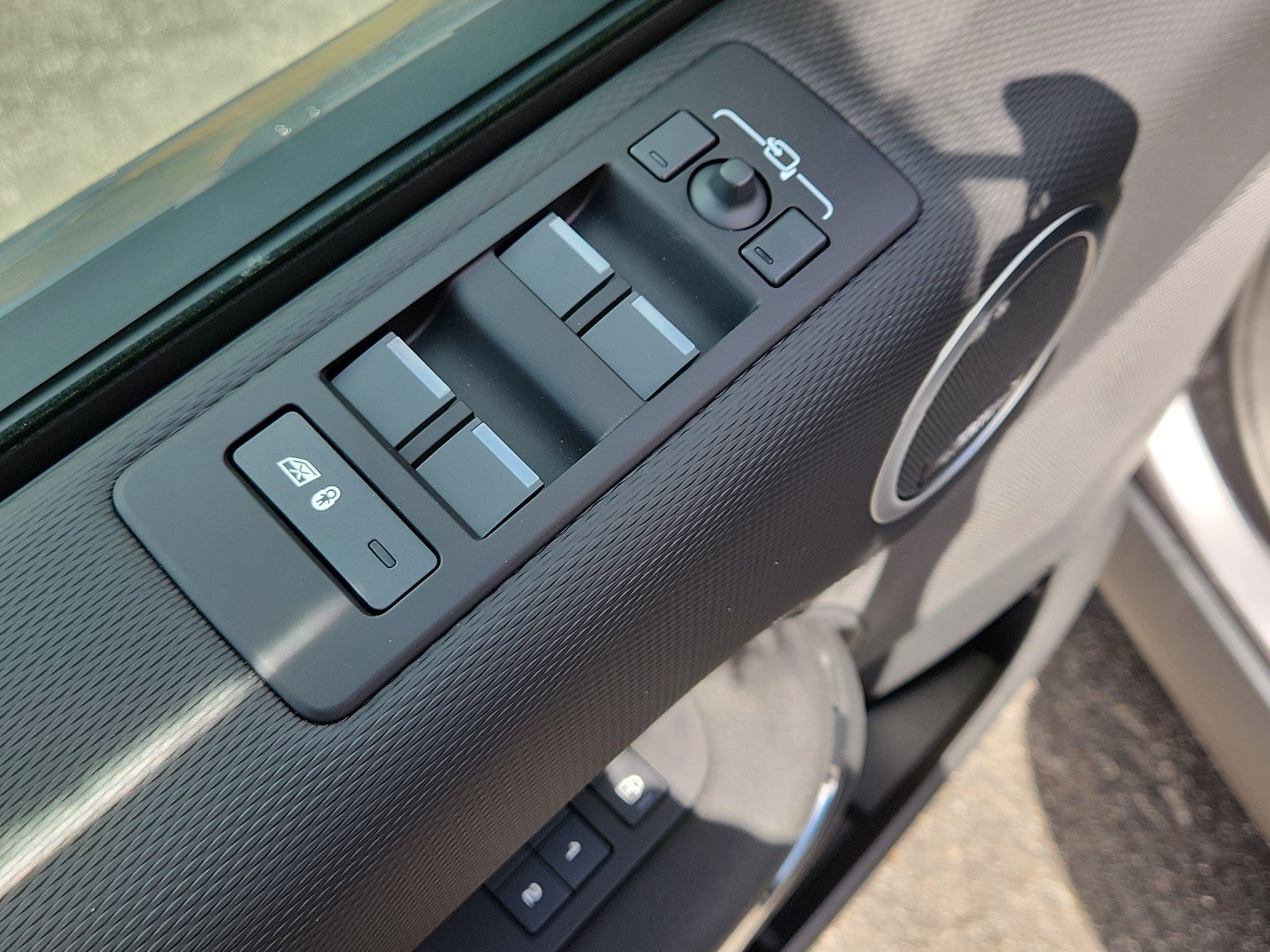 New 2026 Land Rover Discovery Dynamic SE AWD/4WD image 13
