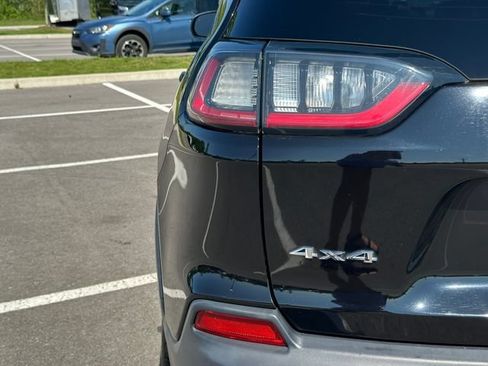Used 2020 Jeep Cherokee Limited AWD/4WD image 44