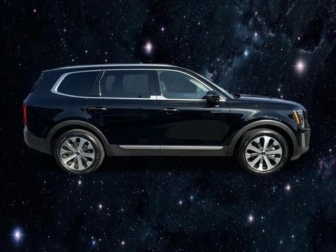 Used 2022 Kia Telluride S image 24