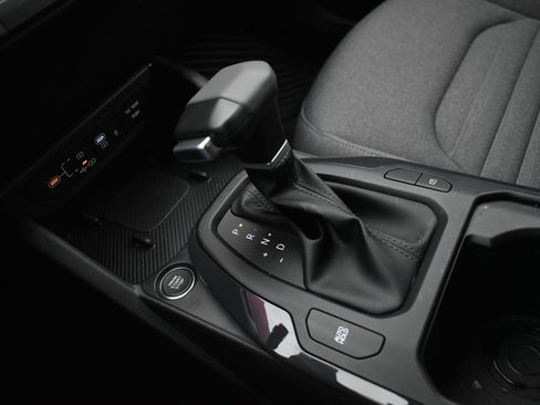 Used 2025 Kia K4 EX image 28