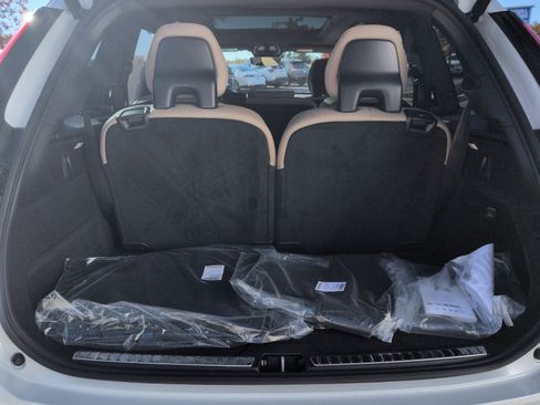 New 2026 Volvo XC90 B6 Ultra image 27