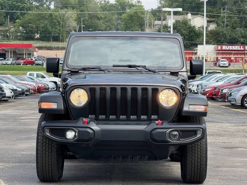 Used 2019 Jeep Wrangler Unlimited Sport S AWD/4WD image 2