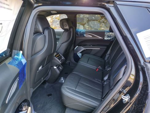 New 2026 Cadillac Lyriq V w/ LPO, Bronce Accent Package image 20