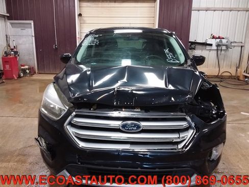 Used 2017 Ford Escape SE image 7