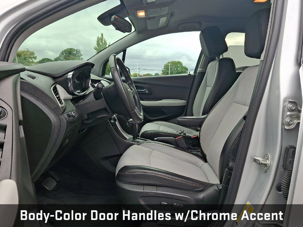 Used 2019 Chevrolet Trax LT w/ LT Convenience Package AWD/4WD image 16