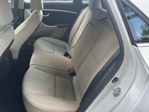 Used 2014 Hyundai Elantra GT FWD image 14