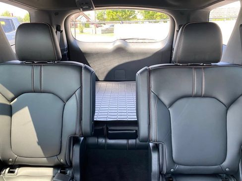 Used 2023 Honda Pilot TrailSport image 33