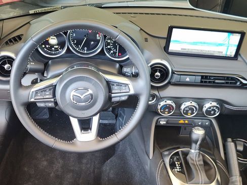 Used 2025 MAZDA MX-5 Miata RF Grand Touring RWD image 26