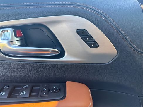 New 2026 Chrysler Pacifica Pinnacle image 32