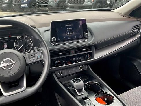 Certified 2023 Nissan Rogue SV image 9