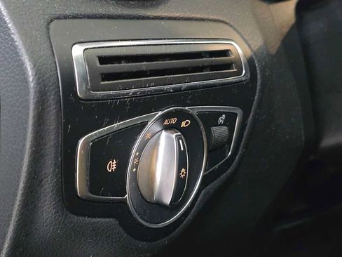 Used 2019 Mercedes-Benz C 300 Sedan image 25