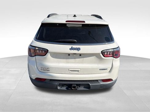 Used 2019 Jeep Compass Latitude w/ Popular Equipment Group AWD/4WD image 7