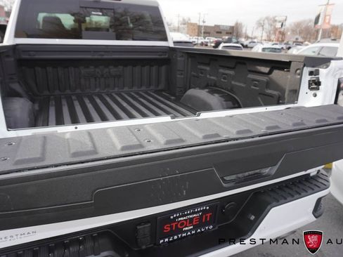 Used 2025 GMC Sierra 2500 AT4 w/ Technology Package image 10