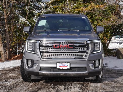 Used 2021 GMC Yukon XL SLT image 32