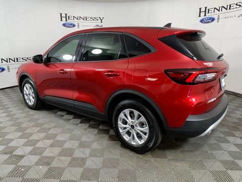 Used 2025 Ford Escape Active w/ Active Premium Tech Pack image 4